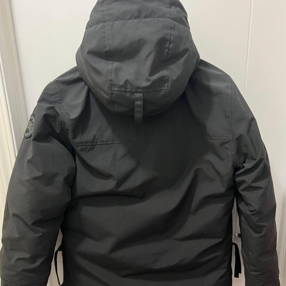 (SOLD)Canada Goose Maitland Parka - Picture 2 of 5